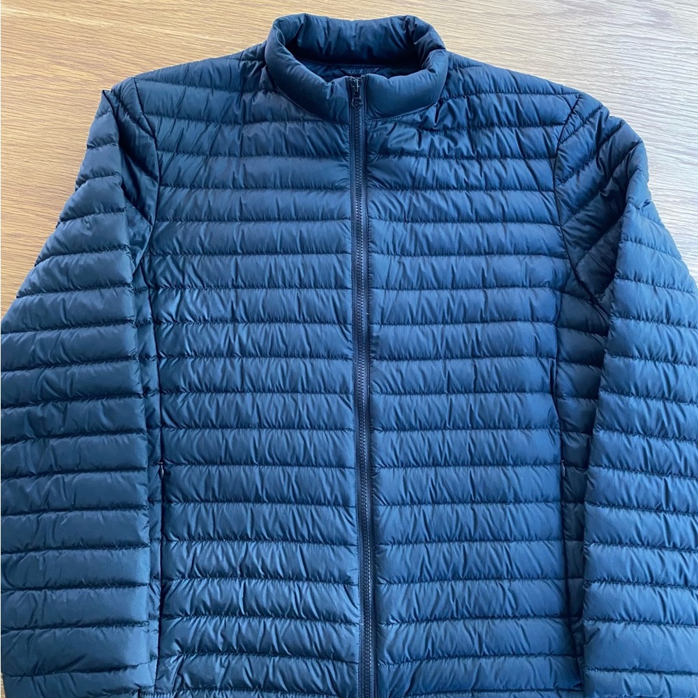 J. McLaughlin Navy Puffer Jacket